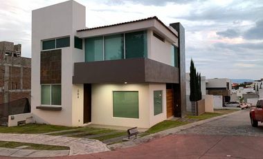 Casa En Venta En Senderos De Monte Verde.