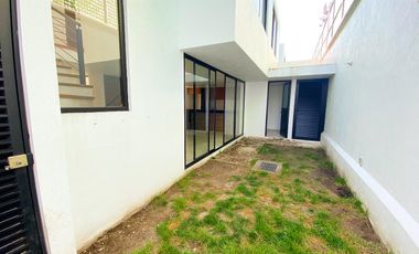 HERMOSA CASA EN RENTA EN METEPEC, SALIDA RAPIDA A CDMX, ZONA PILARES.