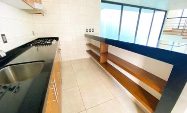 HERMOSA CASA EN RENTA EN METEPEC, SALIDA RAPIDA A CDMX, ZONA PILARES.