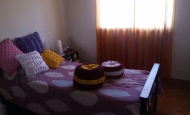 Venta dúplex 3 ambientes 2 dormitorios espacio cochera muy buen estado en Lomas del Mirador