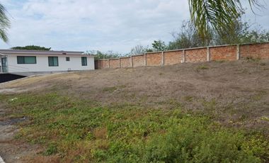 Vendo Hermoso Terreno de 305 m² en Playa Escondida / Manabi