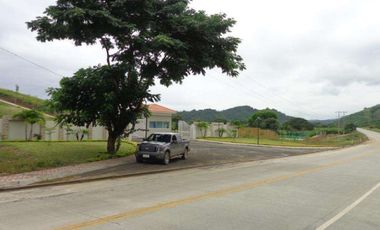 Vendo Hermoso Terreno de 305 m² en Playa Escondida / Manabi