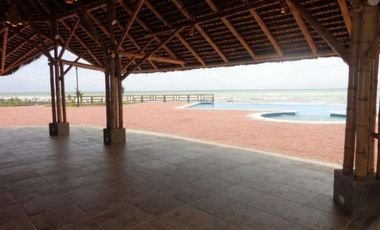 Vendo Hermoso Terreno de 305 m² en Playa Escondida / Manabi