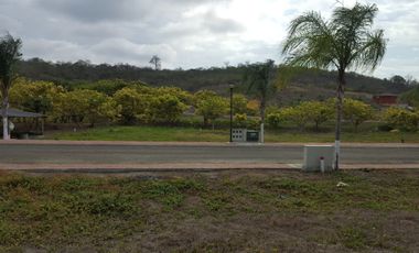 Vendo Hermoso Terreno de 305 m² en Playa Escondida / Manabi