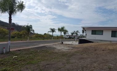 Vendo Hermoso Terreno de 305 m² en Playa Escondida / Manabi