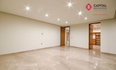 Casa en Venta en Zapopan Ayamonte de Lujo con Alberca y Jardín