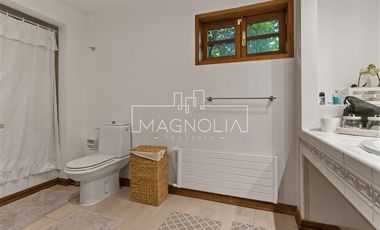 Casa en arriendo de 4 dorm. en El Arrayan