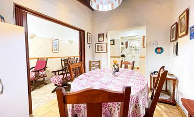 Venta Casa 4 ambientes c/patio y terraza Ciudadela