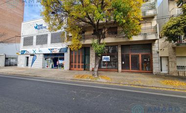 Venta · Local comercial ·  GRAN Depósito · Cocheras · San Juan e Iriondo · Macrocentro