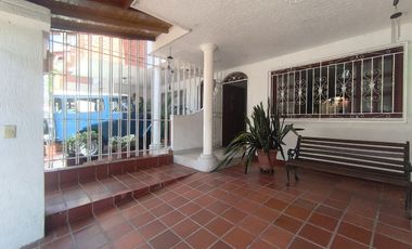 casa en venta en avenida libertadores. Cod V31286