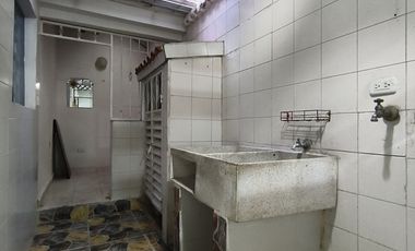 casa en venta en avenida libertadores. Cod V31286