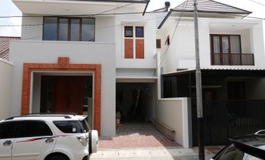 Dijual Cepat !! Rumah Mewah di Daerah Elit Jatipadang, Jakarta Selatan