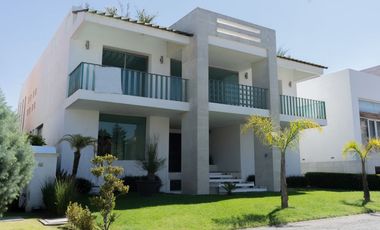 Encantadora casa en Residencial de Metepec