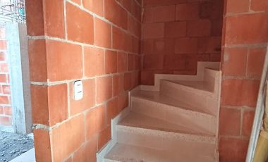 casa en arriendo en manzanares. Cod A114046