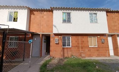 casa en arriendo en manzanares. Cod A114046
