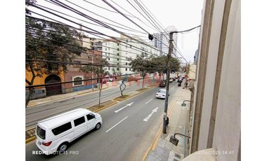 Alquilo Local Comercial En Primer Piso Puerta A La Calle