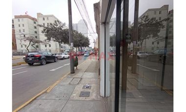 Alquilo Local Comercial En Primer Piso Puerta A La Calle