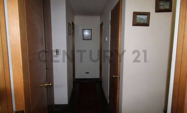 SE VENDE CASA 6 DORMITORIOS EN LO BARNECHEA