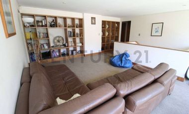 SE VENDE CASA 6 DORMITORIOS EN LO BARNECHEA