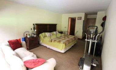 SE VENDE CASA 6 DORMITORIOS EN LO BARNECHEA