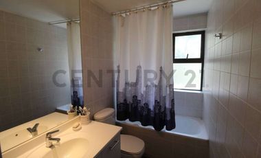 SE VENDE CASA 6 DORMITORIOS EN LO BARNECHEA