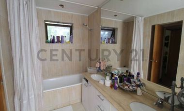 SE VENDE CASA 6 DORMITORIOS EN LO BARNECHEA