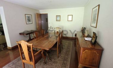SE VENDE CASA 6 DORMITORIOS EN LO BARNECHEA