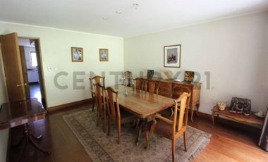 SE VENDE CASA 6 DORMITORIOS EN LO BARNECHEA