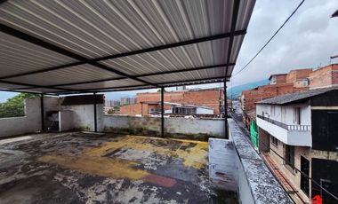 casa en venta en poblados del sur. Cod V6385