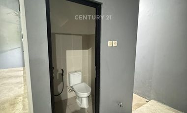 Gudang Lokasi Strategis Akses Masuk Engkel Di Kebayoran Lama