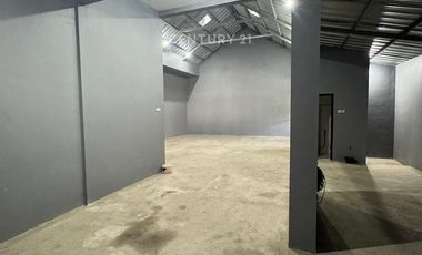 Gudang Lokasi Strategis Akses Masuk Engkel Di Kebayoran Lama