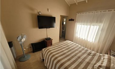 Casa en Venta- Zona Norte - 4 ambientes + Dep. Servicio