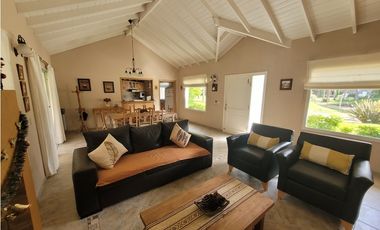 Casa en Venta- Zona Norte - 4 ambientes + Dep. Servicio