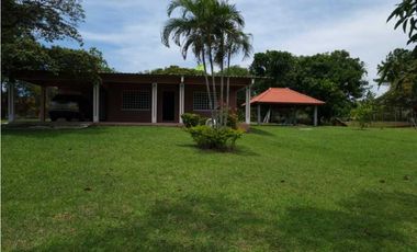 VENDO CASA EN CHAME CORONADO 5R