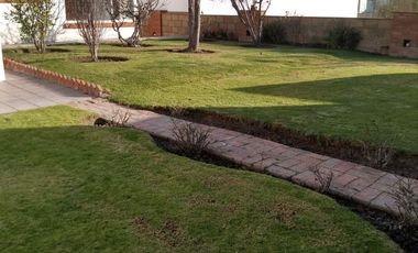 CASA EN CLUB DE GOLF TEQUISQUIAPAN OPORTUNIDAD