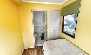 Hermosa casa en venta de 6 dorm. en Peñalolén