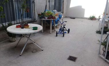 Casa para 2 Familias en venta en Ezpeleta Este