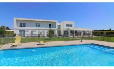 Maravillosa casa Amoblada!! Calera de tango