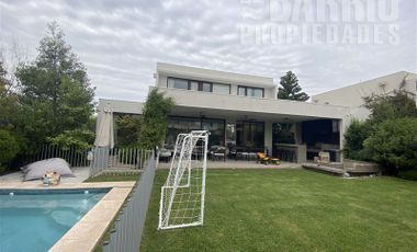 Casa en Venta en Chicureo-Piedra Roja