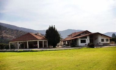 Casa- parcela de 5D/6B +quincho+bodega+piscina en Naltahua
