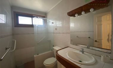 Casa- parcela de 5D/6B +quincho+bodega+piscina en Naltahua