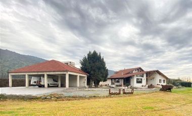 Casa- parcela de 5D/6B +quincho+bodega+piscina en Naltahua