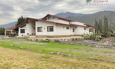 Casa- parcela de 5D/6B +quincho+bodega+piscina en Naltahua