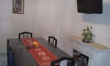 EXCELENTE PROPIEDAD 6 AMBIENTES CON FONDO, QUINCHO Y PILETA CERCA ESTACION ELPALOMAR