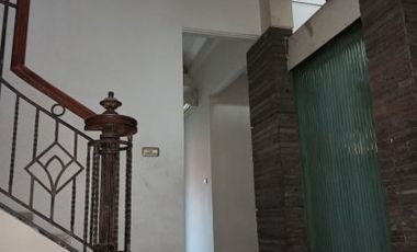 Rumah DISEWAKAN Dharmahusada Indah Elit Dkt Kertajaya Manyar