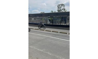 ALQUILA LOCAL PARA ESTRENAR EN LA ZONA COMERCIAL DE LA CALLE 5
