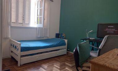 Chalet 4 ambientes/ Barrio Chauvin
