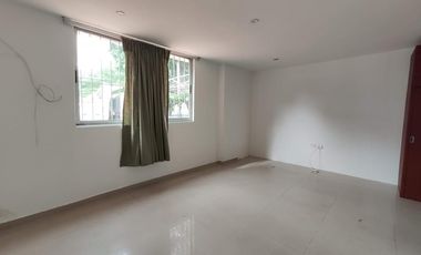 casa en venta en la riviera. Cod V17163