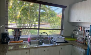 Se alquila Amoblada. casa de Playa Villa de La Colonia