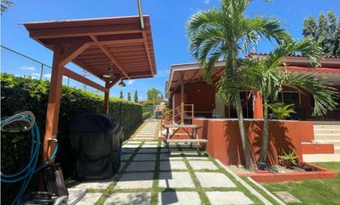 Se alquila Amoblada. casa de Playa Villa de La Colonia